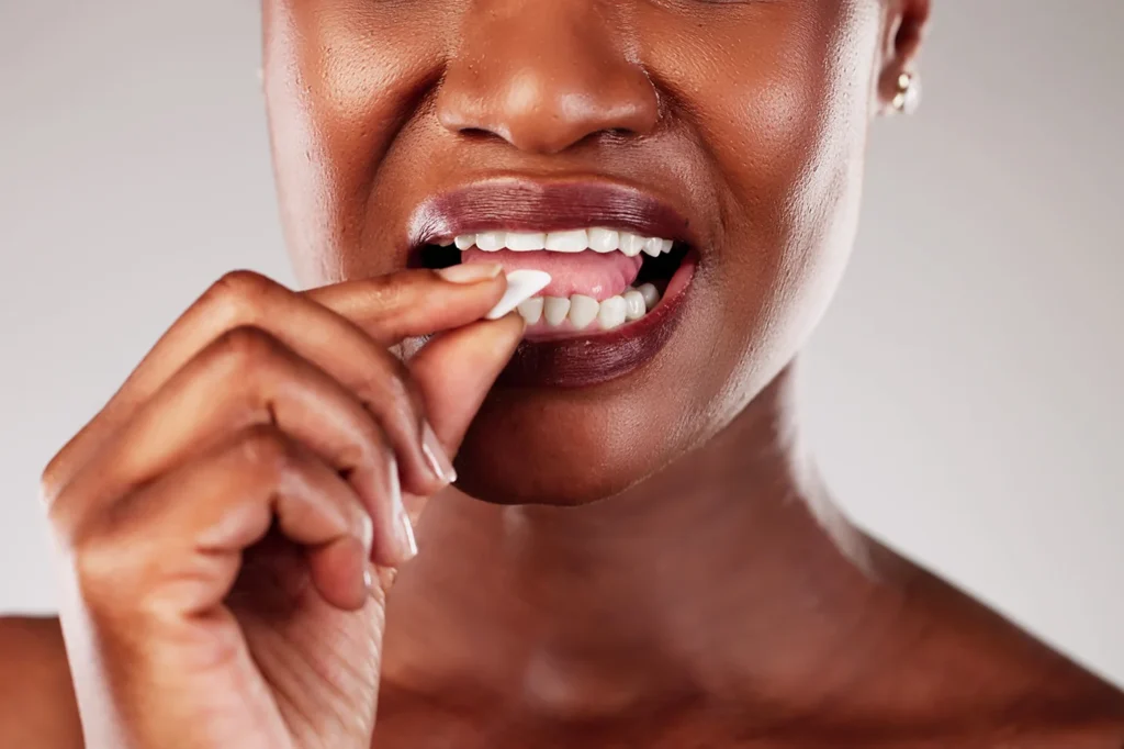 Woman chewing gum